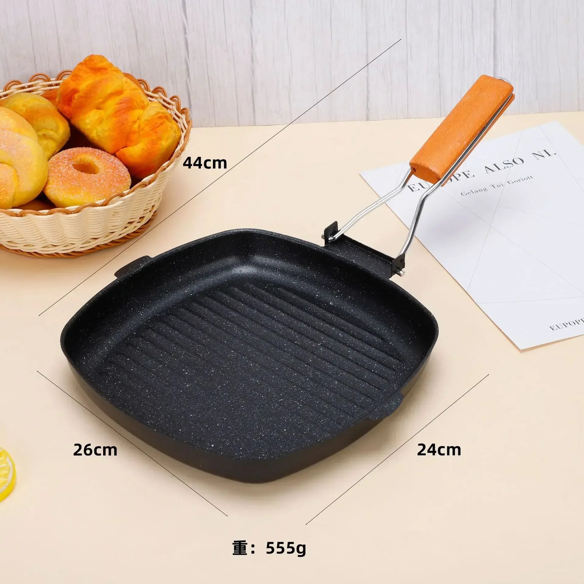 Steak Pan Foldable Frying Pan Picnic Outdoor Grill Pan Anti-scald Wooden Handle,Seasoning Bottle Food Cilps Kitchen Accessories